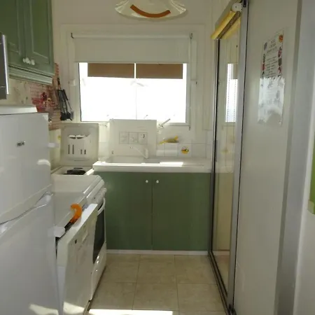 Apartment A Port Avec Loggia Et Parking - Fr-1-335-187 *