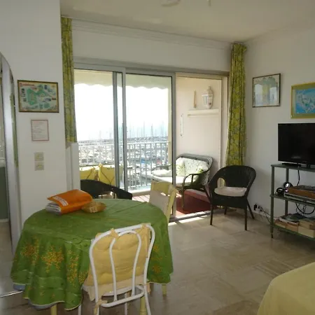 A Port Avec Loggia Et Parking - Fr-1-335-187 Apartment